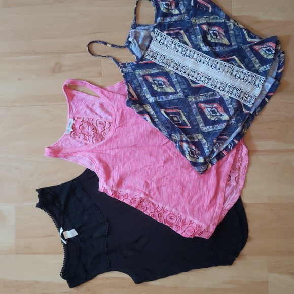 3 Lace Tank Tops: Aeropostale, H&M, xhilaration, S crochet racerback bundle set - Picture 3 of 16